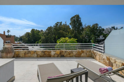 a731ef5276932ed625a8719481b39bcc - 20