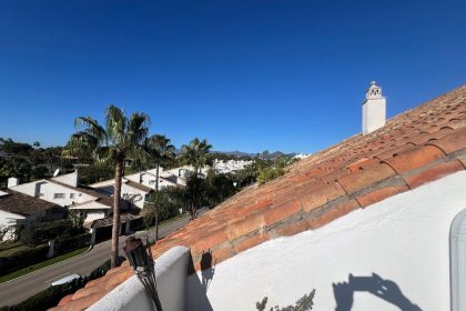 a7aebc88943971a98bd96864b7032d5c - 52