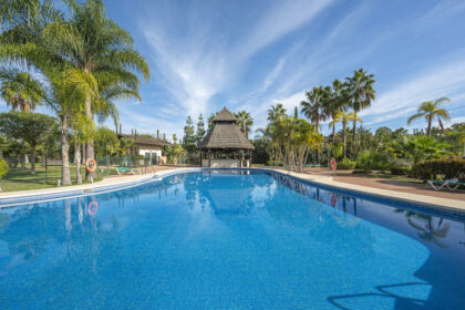 a7e8b0626b5ea2df321c66d464559022 - 1