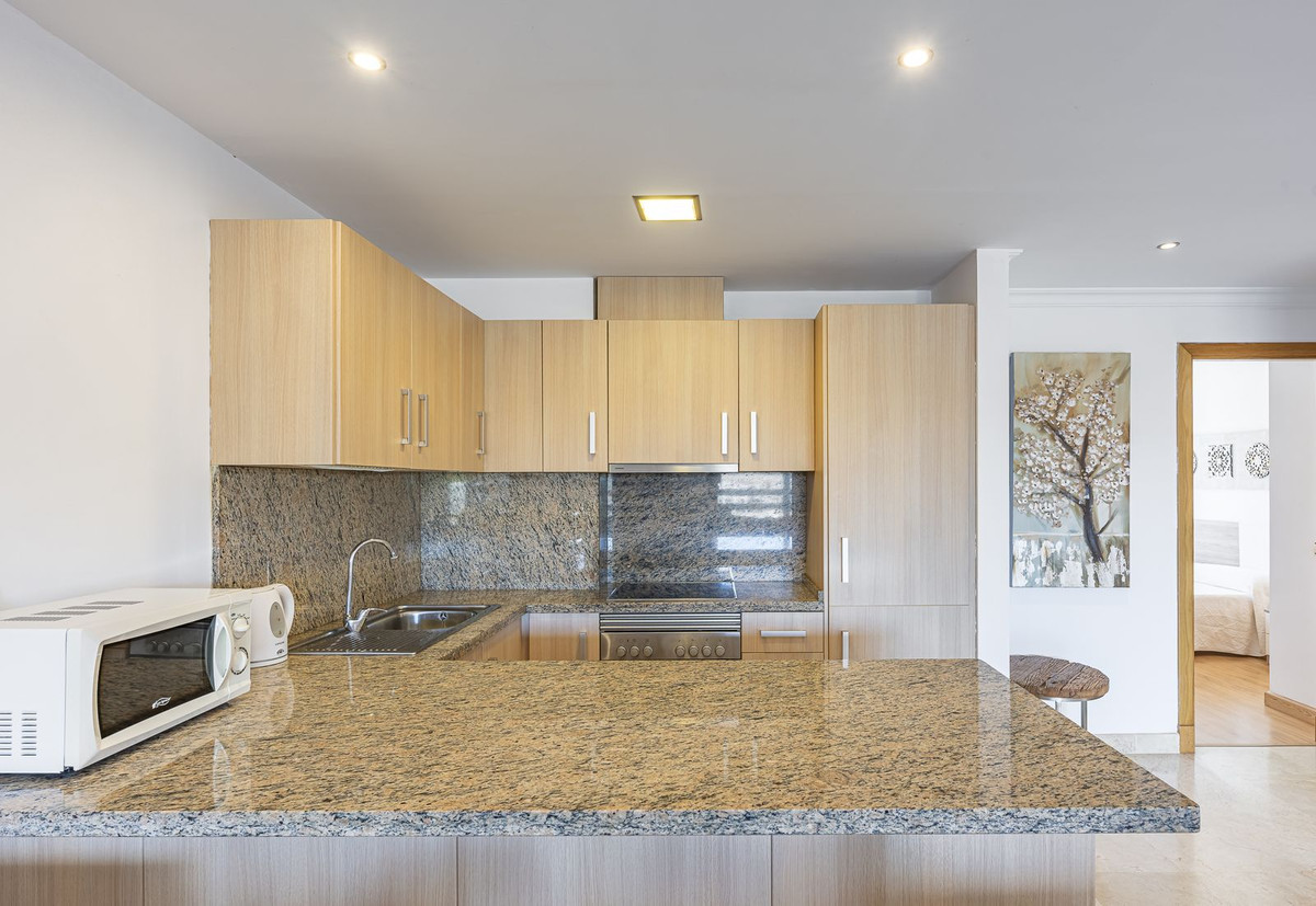 a7e8b0626b5ea2df321c66d464559022 - 18