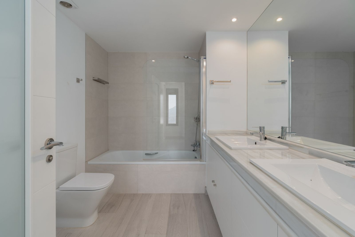 a809cbe479ef2e9ddfbb3c881a600c58 - 14