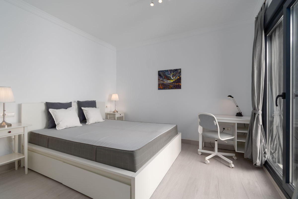 a809cbe479ef2e9ddfbb3c881a600c58 - 18