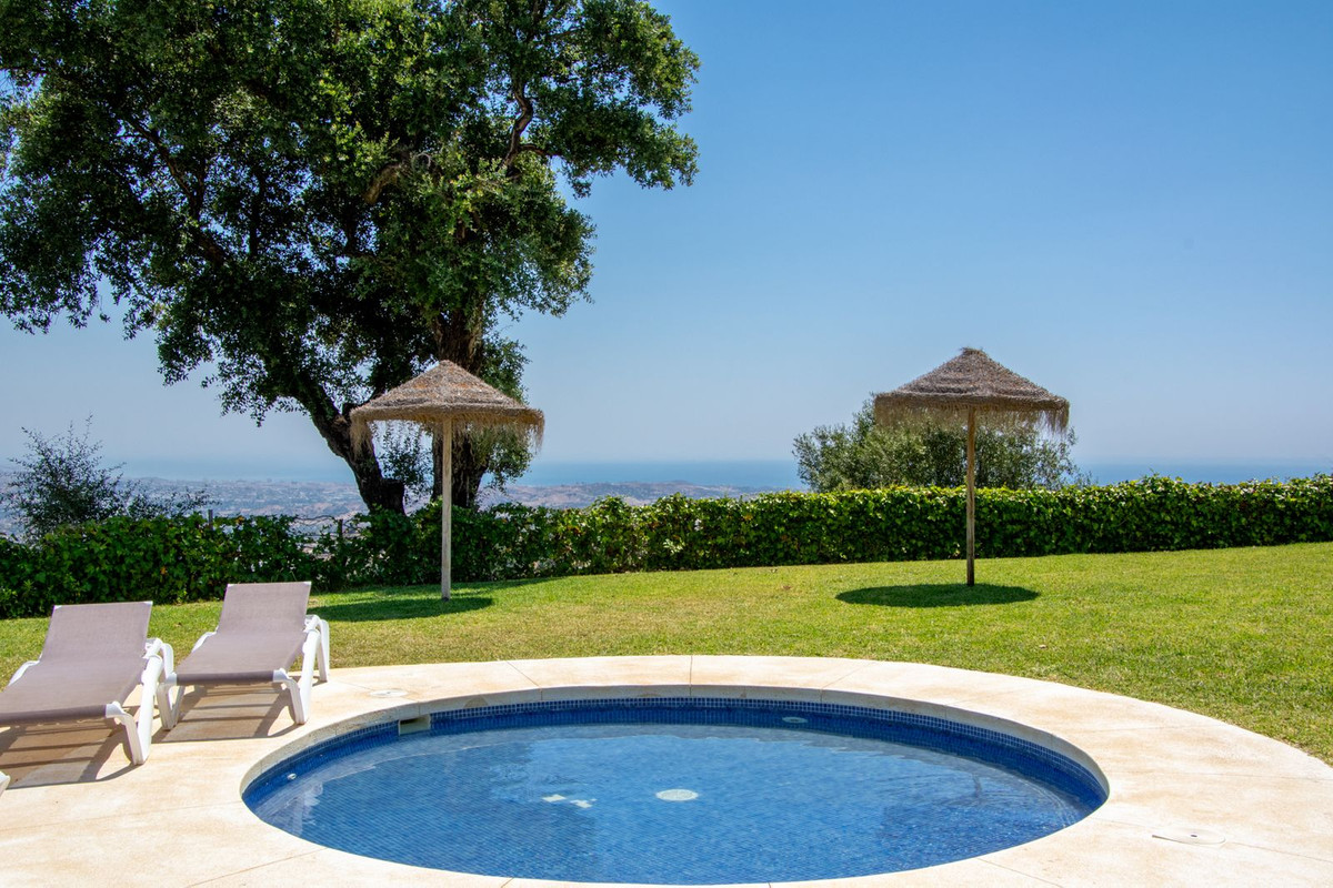 a809cbe479ef2e9ddfbb3c881a600c58 - 37