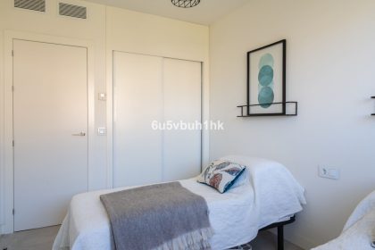 a84aafba582c4e96ca65d1292fad2806 - 18