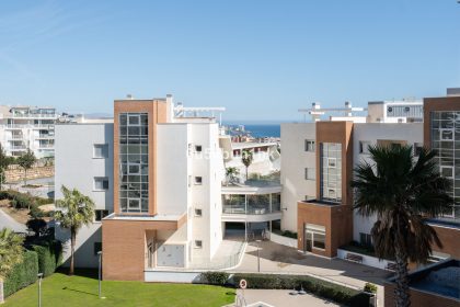 a84aafba582c4e96ca65d1292fad2806 - 32