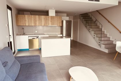 a97baa33b266a1a4f7454f96e0e3e507 - 8