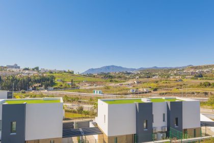 a9b083ba0864d223c8d5d94fdb4198bf - 20