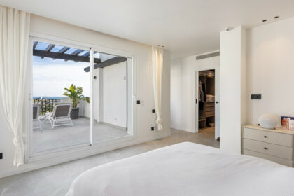 a9f7d13b898cceda4baca6e5d4c8b8bc - 22