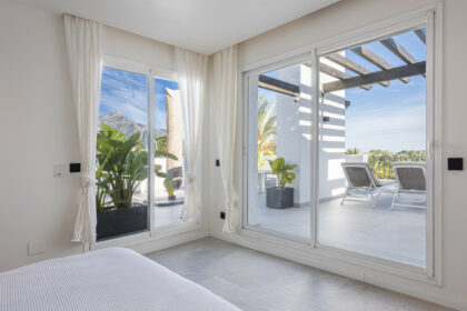 a9f7d13b898cceda4baca6e5d4c8b8bc - 23