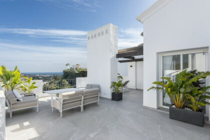 a9f7d13b898cceda4baca6e5d4c8b8bc - 27