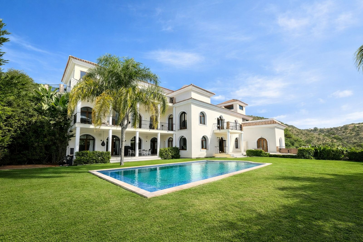 aa85bde226087a8c2556d8b10102ef3a - 1