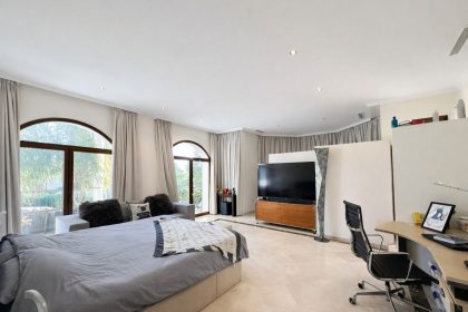 aa85bde226087a8c2556d8b10102ef3a - 11