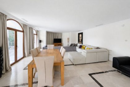 aa85bde226087a8c2556d8b10102ef3a - 17