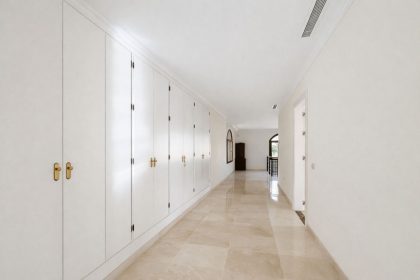 aa85bde226087a8c2556d8b10102ef3a - 25