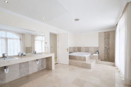 aa85bde226087a8c2556d8b10102ef3a - 6