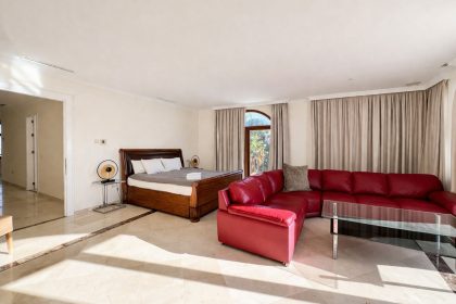 aa85bde226087a8c2556d8b10102ef3a - 9