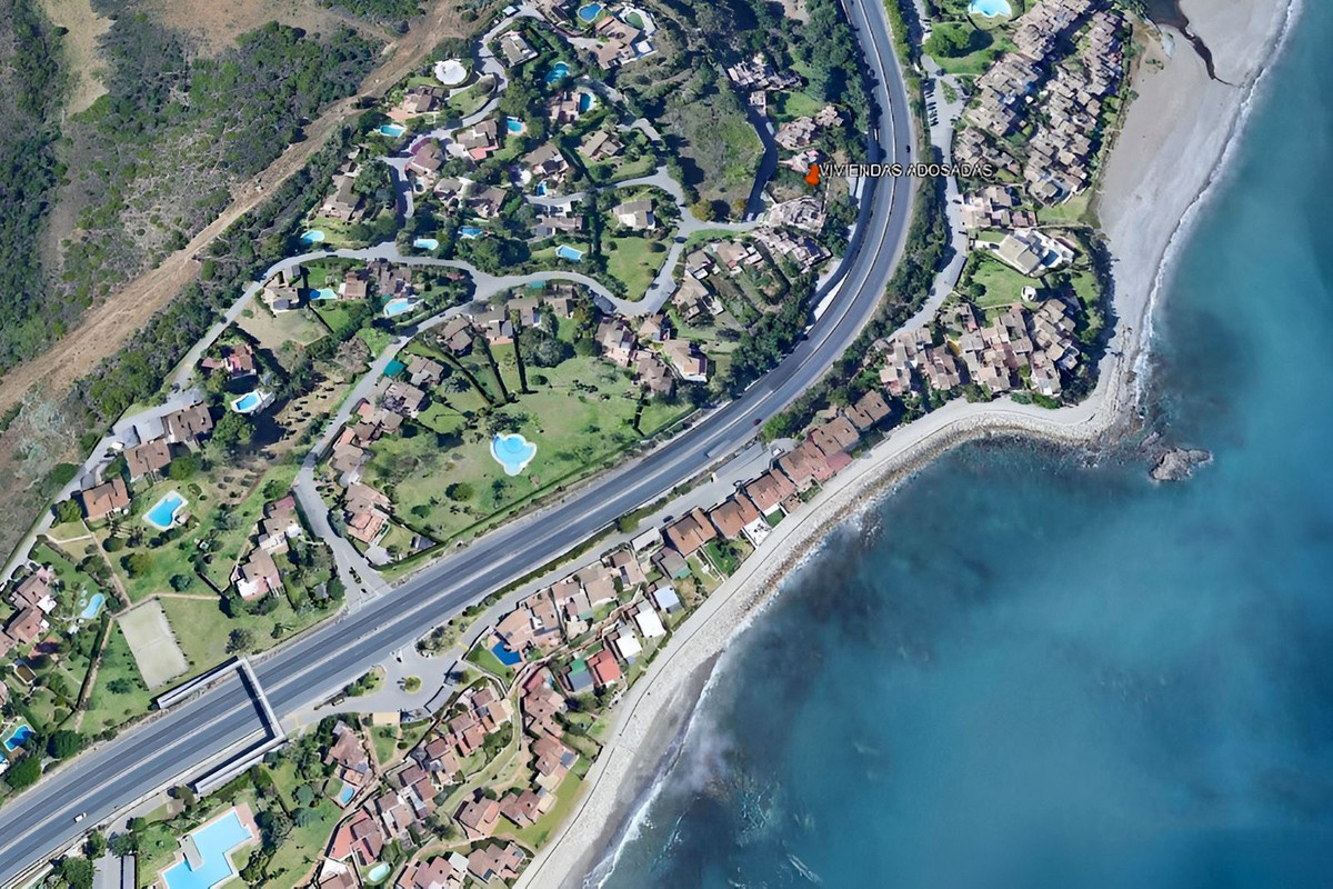 ab486d98303861f5b9dc00f9c2825c96 - 15