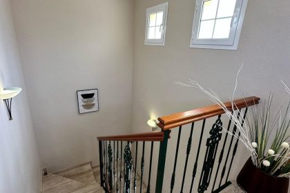 ab7843097a9429558a562a383d04bb12 - 18