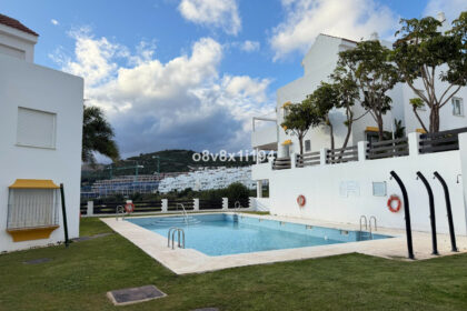 ac4b20bde2770cc7e5fd595e5256170c - 24