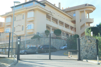 ac57ab31b12f54138da0f08f49a3d3b0 - 1