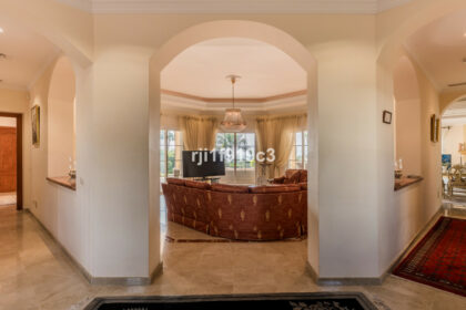 acccc151020e7c764eeb6e09dcacfb79 - 13