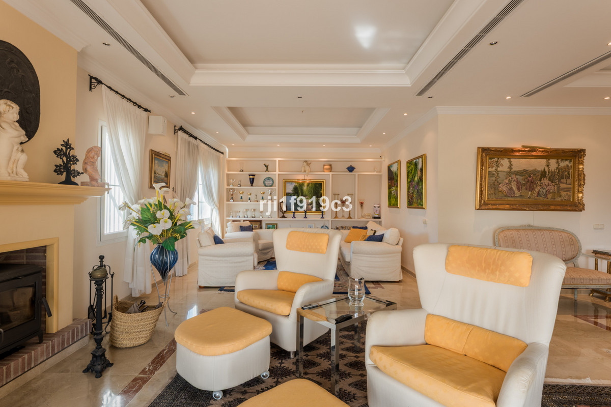 acccc151020e7c764eeb6e09dcacfb79 - 16