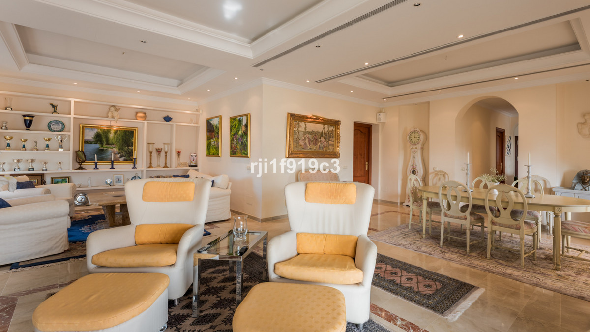 acccc151020e7c764eeb6e09dcacfb79 - 17