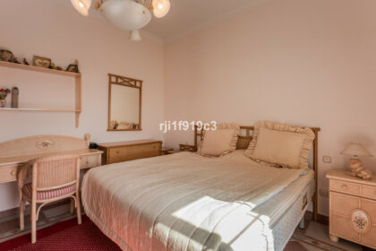 acccc151020e7c764eeb6e09dcacfb79 - 28