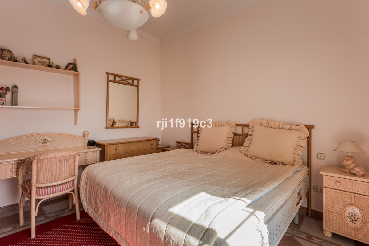 acccc151020e7c764eeb6e09dcacfb79 - 28