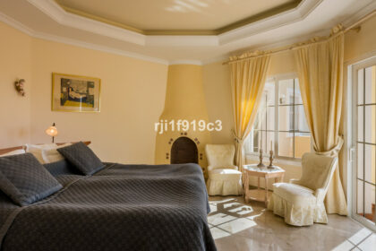 acccc151020e7c764eeb6e09dcacfb79 - 41