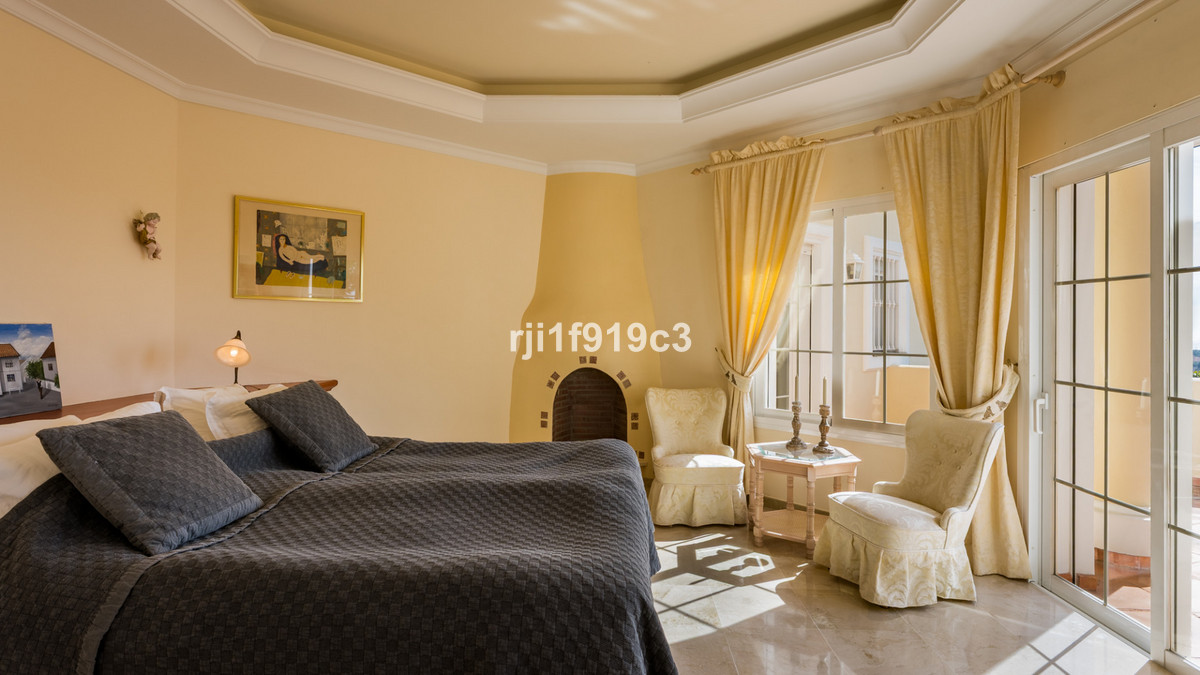 acccc151020e7c764eeb6e09dcacfb79 - 41