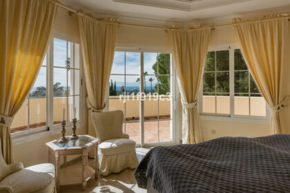 acccc151020e7c764eeb6e09dcacfb79 - 43