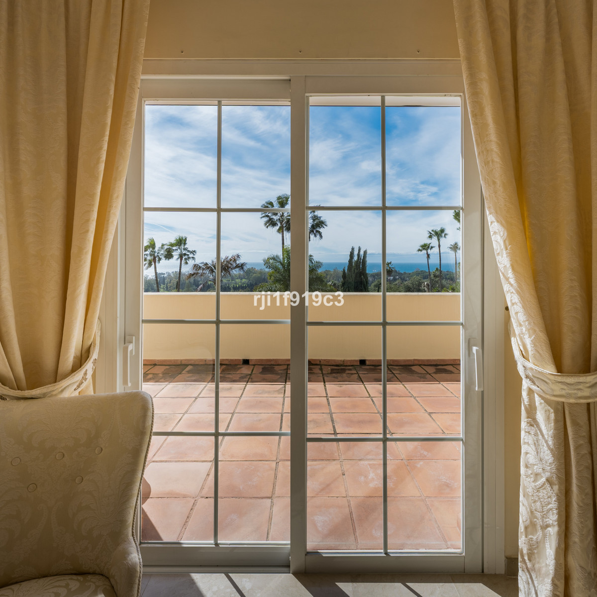 acccc151020e7c764eeb6e09dcacfb79 - 45