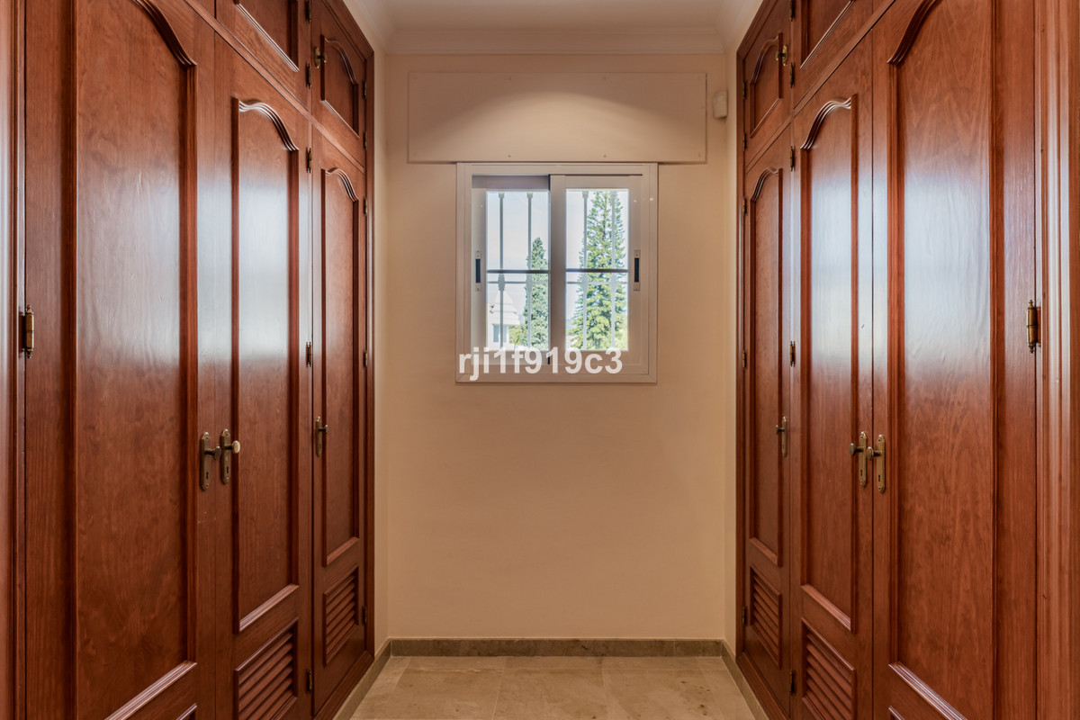 acccc151020e7c764eeb6e09dcacfb79 - 47