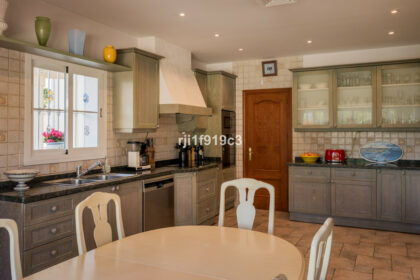 acccc151020e7c764eeb6e09dcacfb79 - 5