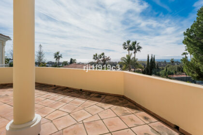 acccc151020e7c764eeb6e09dcacfb79 - 50