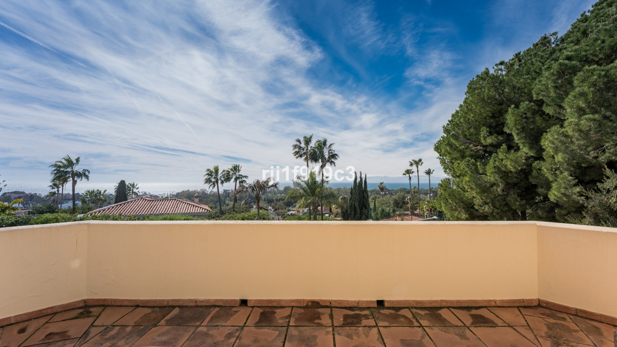 acccc151020e7c764eeb6e09dcacfb79 - 51