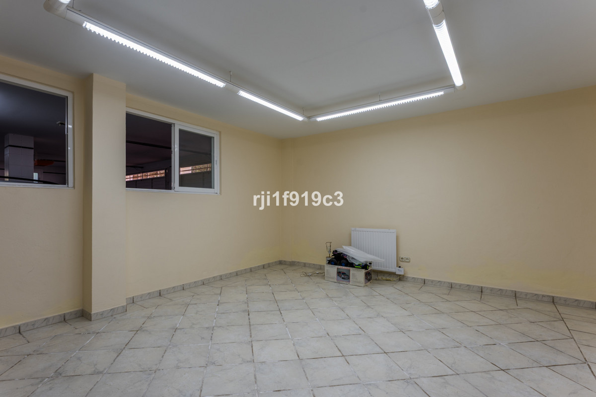 acccc151020e7c764eeb6e09dcacfb79 - 54