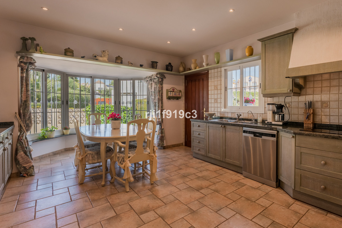 acccc151020e7c764eeb6e09dcacfb79 - 6