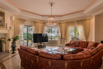 acccc151020e7c764eeb6e09dcacfb79 - 9