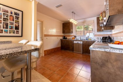 acda2bae1cbf68287511f72366d4d8fc - 16