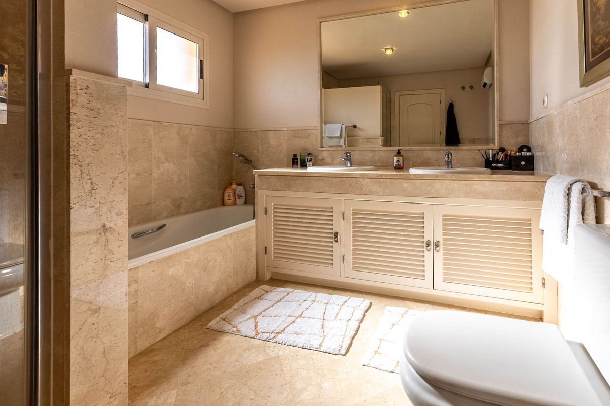 acda2bae1cbf68287511f72366d4d8fc - 21