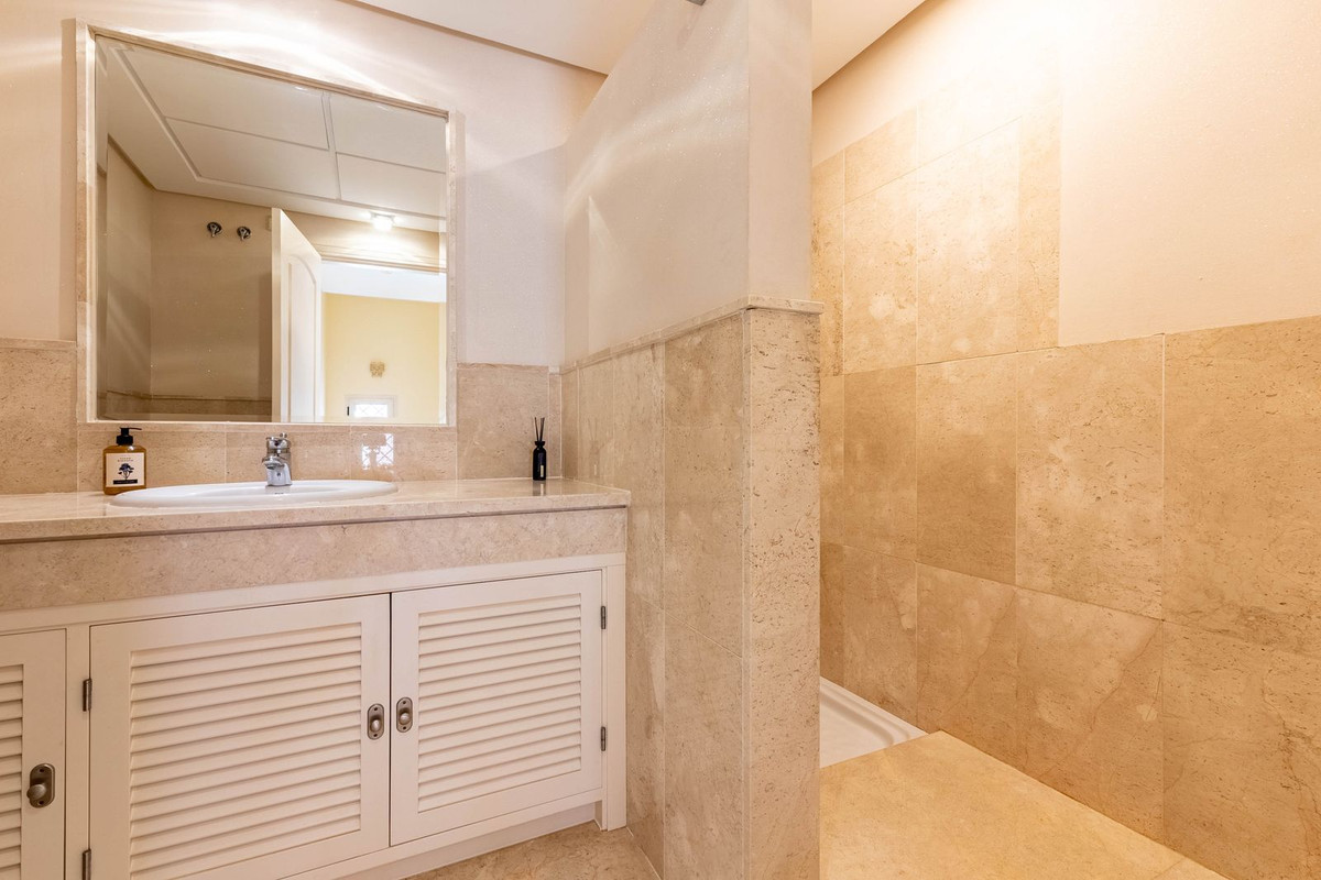 acda2bae1cbf68287511f72366d4d8fc - 22