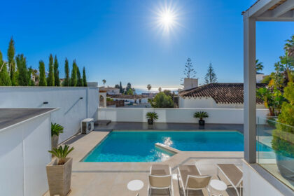 ad044a7632d0e75ac24fdcd805aa4903 - 14