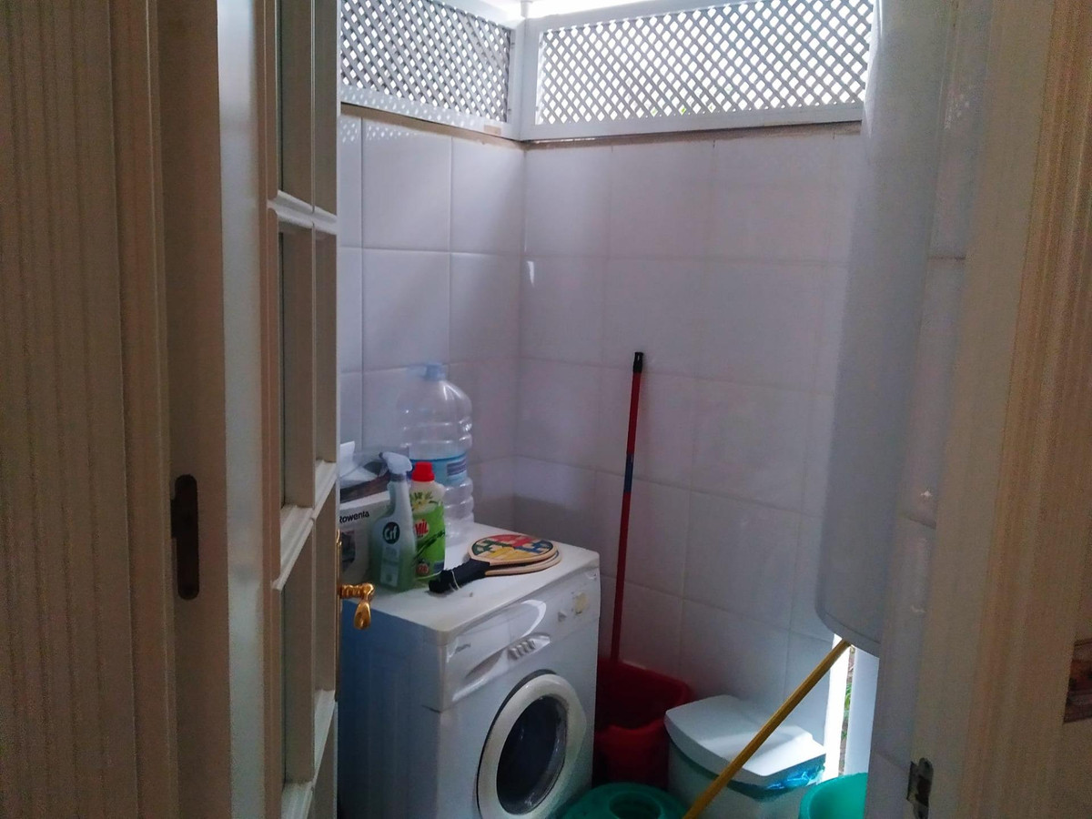 ad814058bd277ff2f34848c31c122eba - 12