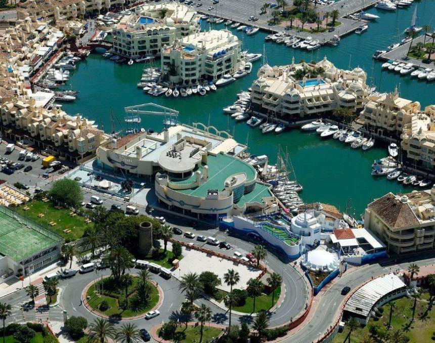 ad814058bd277ff2f34848c31c122eba - 18