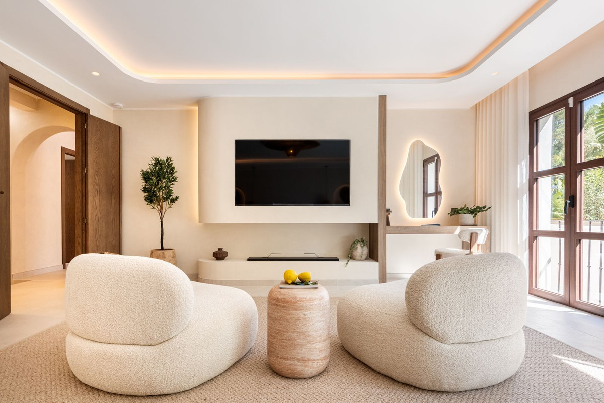 ade1cd28ddd08ad0ea52a8979a85e9e1 - 17