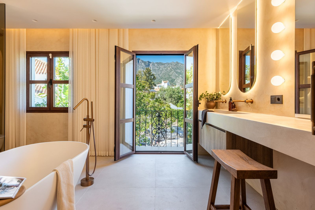 ade1cd28ddd08ad0ea52a8979a85e9e1 - 21