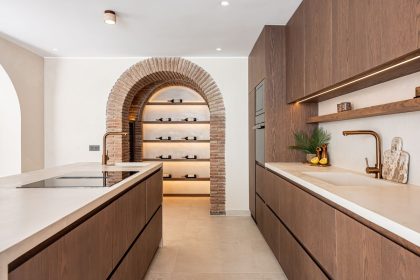 ade1cd28ddd08ad0ea52a8979a85e9e1 - 6