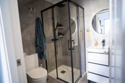 ae025eea2c6c81783350acaa7392eb77 - 12